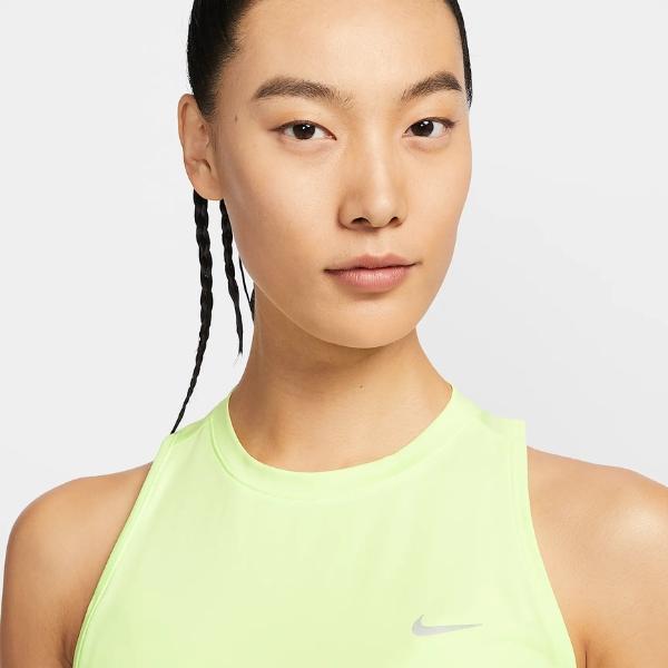 NIKE メール便発送可 ナイキ スウィフトタンクトップ HQ0621-701 NIKE メール便発送可 ナイキ スウィフトタンクトップ HQ0621-701