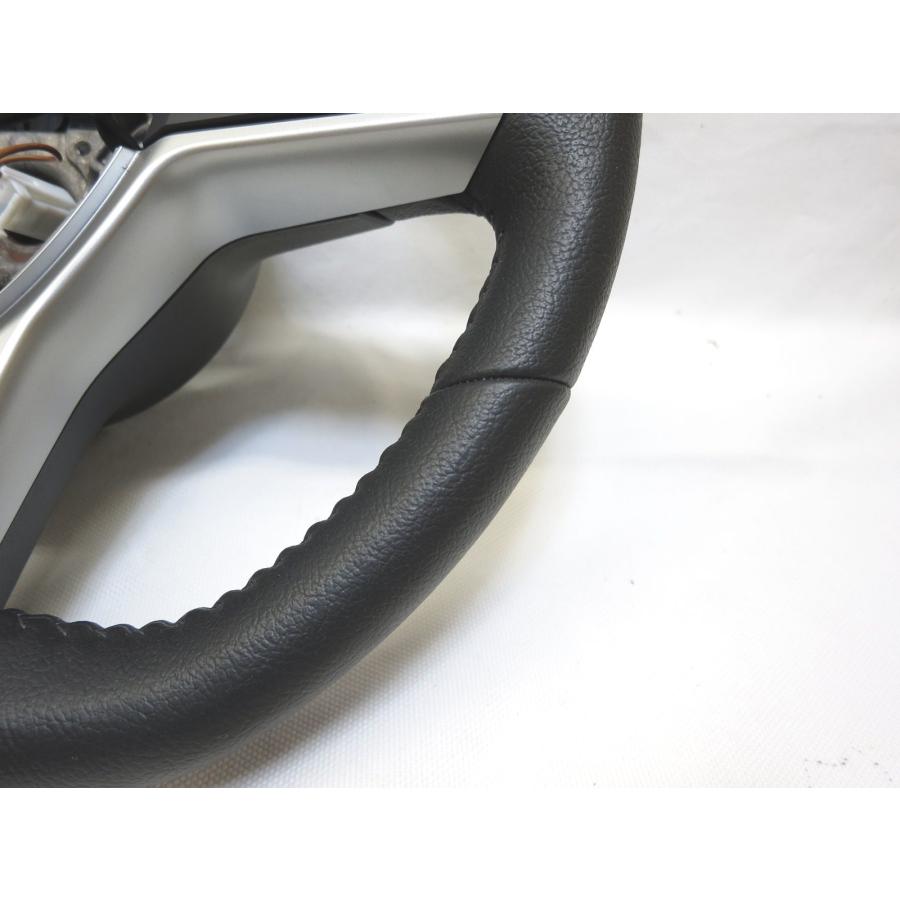 C27 セレナ(GFC27) 純正ステアリング/ハンドル スイッチ付 中古品  ハイウェイスター セレナ GFC27 HC27 HFC27 C27 純正 革 ステアリング 運転席 エアバック