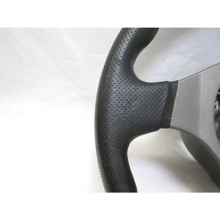 美品！E11型ノート オプションMOMOステアリング モモ momo 日産純正! 革 ステアリング ハンドル ノート E11 状態