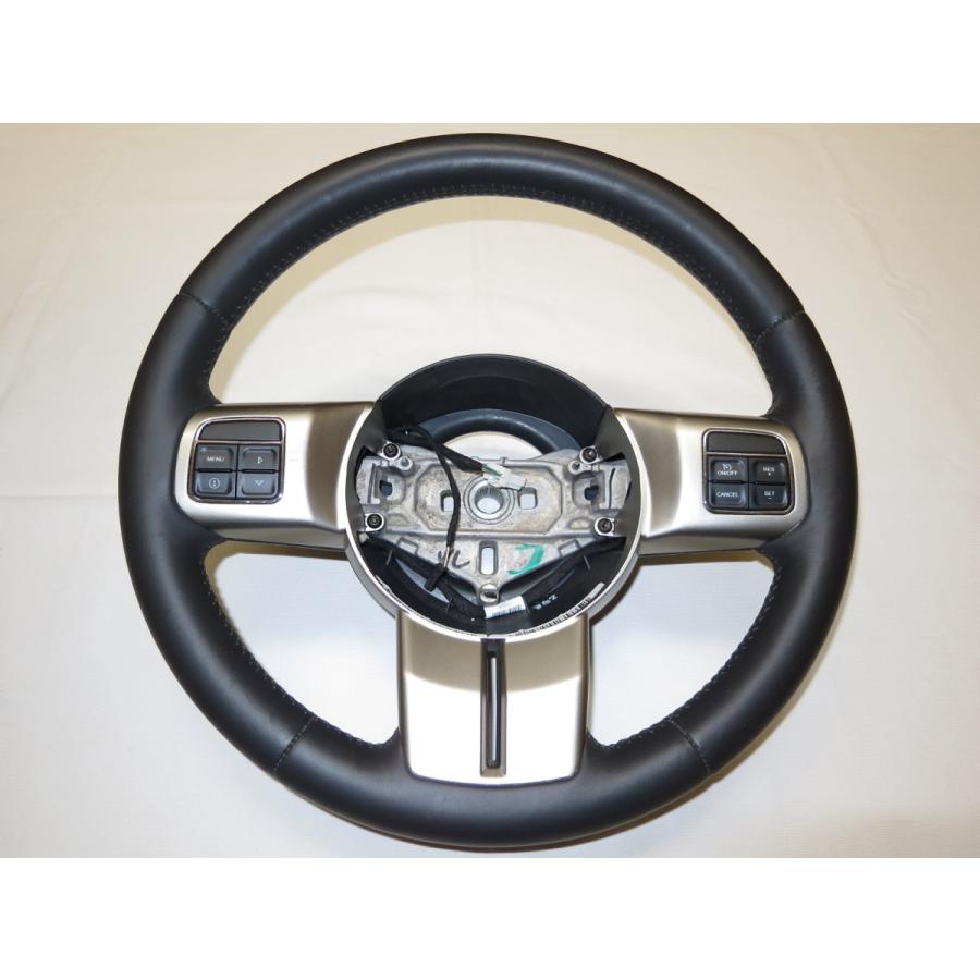 コンパス　　ＪＥＥＰ　　ジープ　　スイッチ！　純正　　革　　ステアリング　　ハンドル　　管理番号（Q-8086）