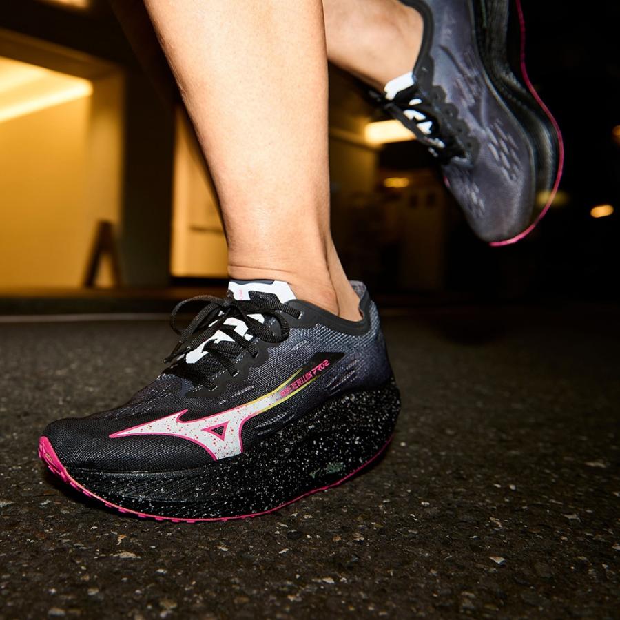 ウエーブリベリオンプロ2 ランニングシューズ23.5センチ レッド×ブラック Amazon | [ミズノ] ランニングシューズ ウエーブリベリオン プロ