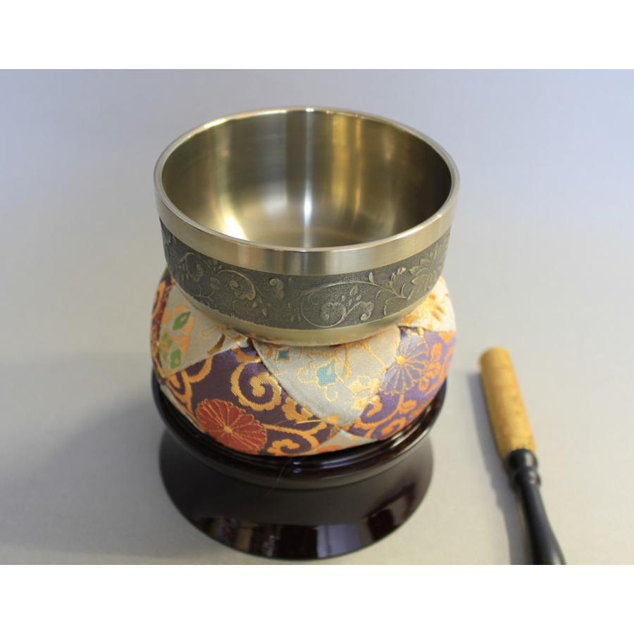 仏具 おりん 宝相華りん 一式セット 3.5寸 直径10.5cm 美しい彫金 りん台 りん棒 セット 佐波理 さはり おりん 仏壇用 りん リン 仏具 京都 高級りん 砂張 沙張_4