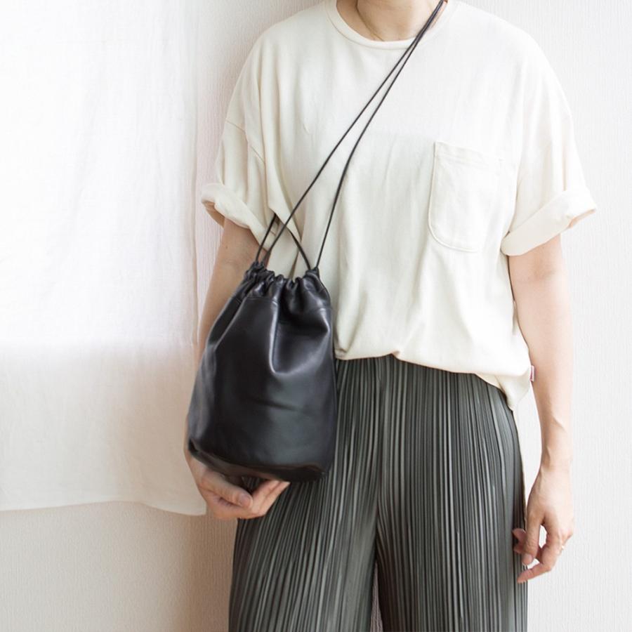 専用レザー巾着ショルダーバッグ　Mサイズ　ブラック 楽天市場】巾着ショルダーバッグ Lサイズ ミニショルダーバッグ 巾着型