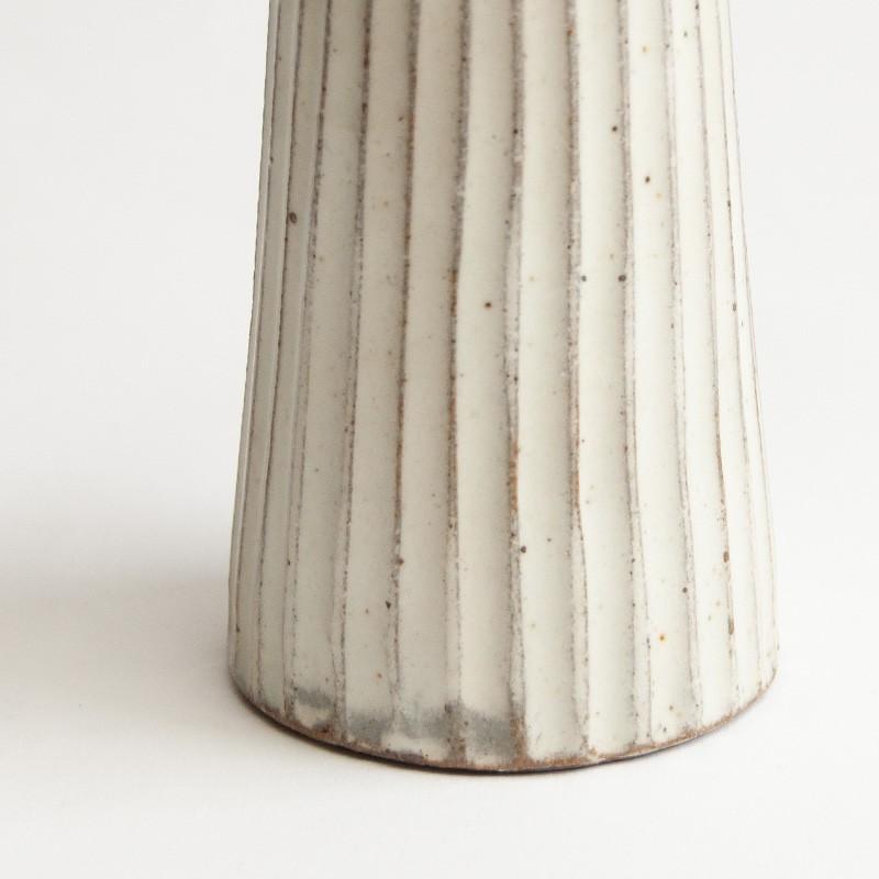 花器 花瓶 フワラーベース 一輪挿し 陶器 器 粉引 しのぎ 天草 陶磁器