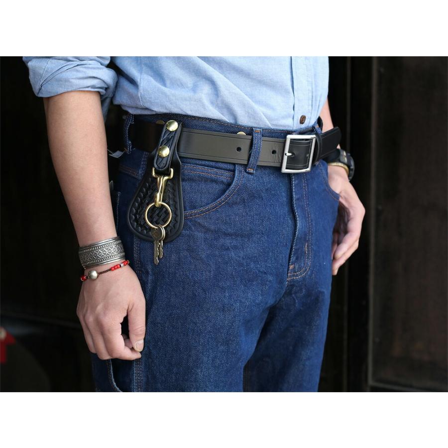 エイカー AKER キーホルダー キーフラップ A560 BW バスケットウィーブ