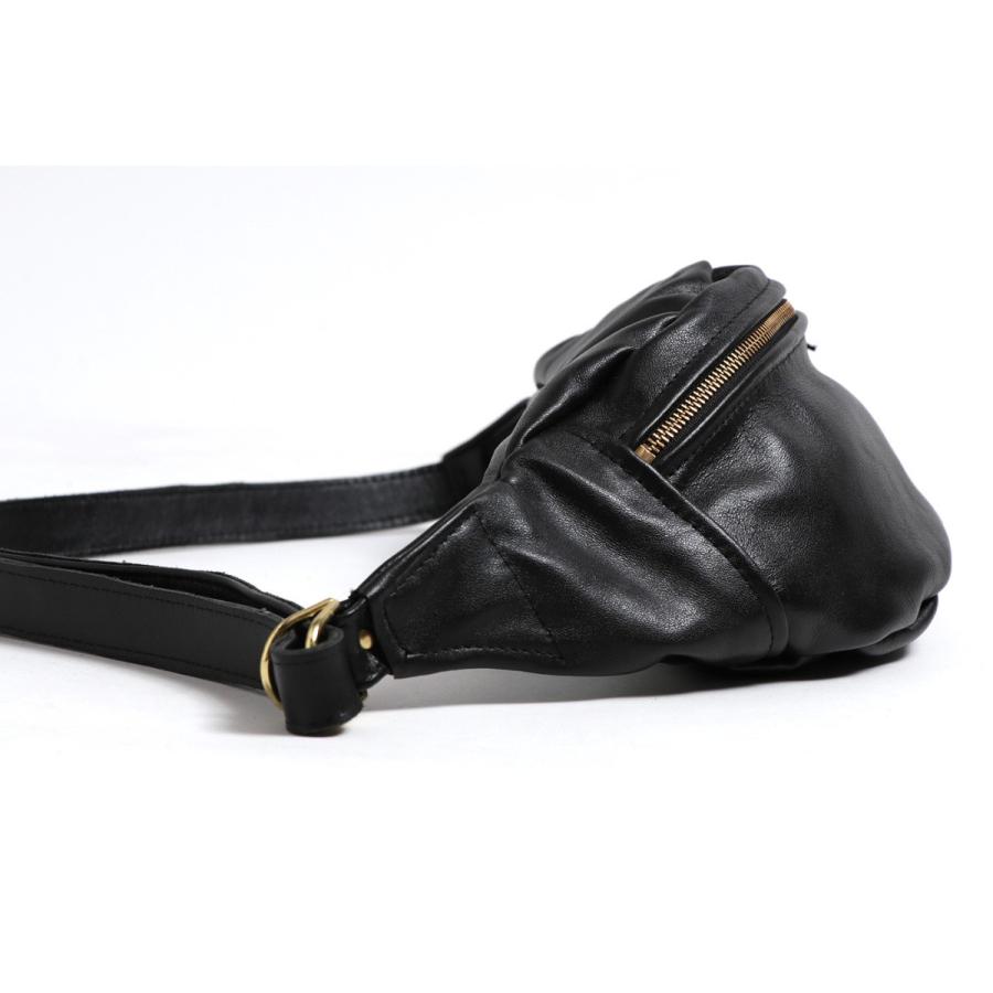 VANSON（バンソン） スムースレザー ファニーバッグ 本革 バック