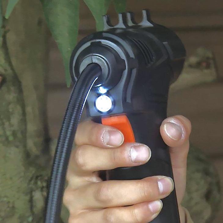 ファミラ 電動 エアーコンプレッサー 小型 充電式  空気入れ コードレス エアー コンプレッサー 車 タイヤ 自動車 プール USB充電 ACアダプター付き |  | 06