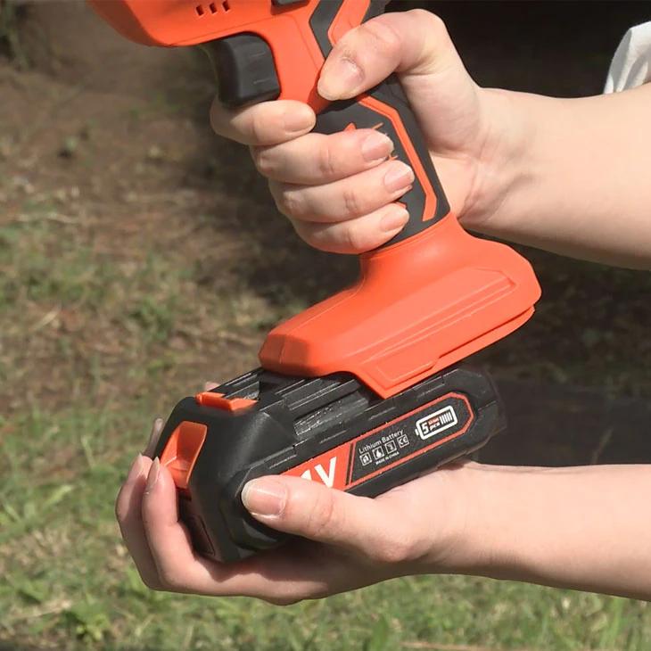 充電式コードレスのこぎり6点セット 専用替え刃2枚 予備バッテリー付き |  | 06