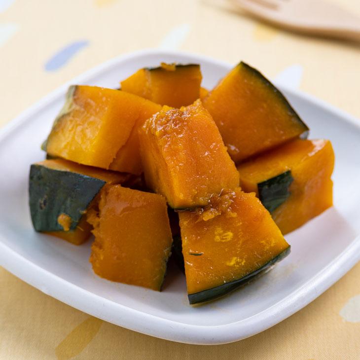 ファミラ レンジグリルパン 蒸し器プレート付き レシピブック付き レンジで焼き魚 電子レンジ調理器 焼き魚 ステーキ 焼き目 焼く 炊く レンジ 調理鍋 |  | 07