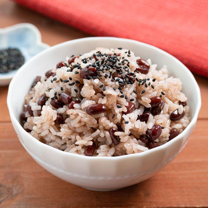 ファミラ レンジグリルパン 蒸し器プレート付き レシピブック付き レンジで焼き魚 電子レンジ調理器 焼き魚 ステーキ 焼き目 焼く 炊く レンジ 調理鍋 |  | 09