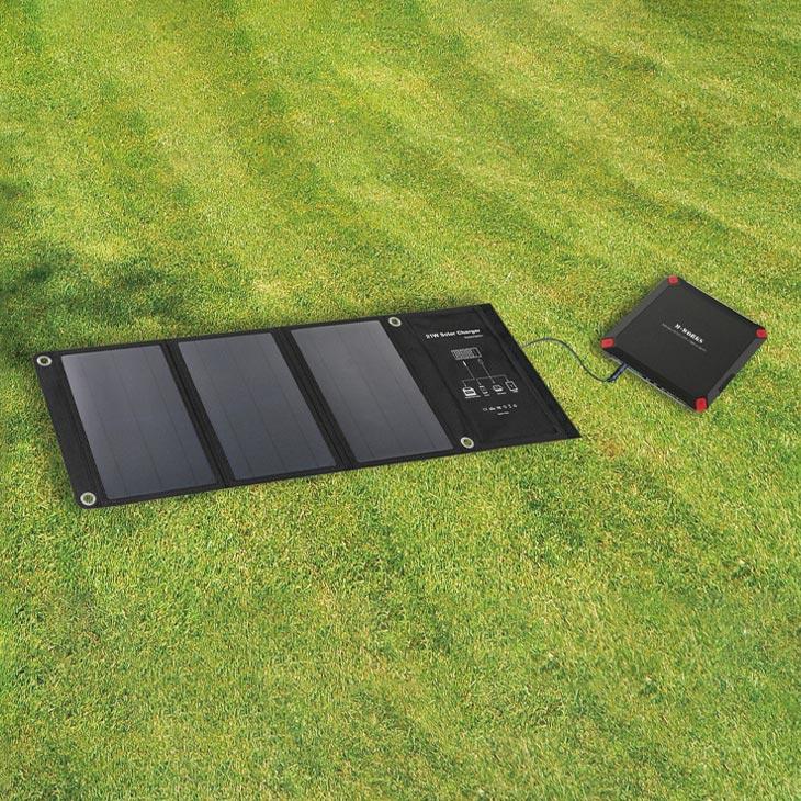ポータブル電源 ソーラーパネル セット 大容量 24000mAh 防災グッズ 太陽光発電 折りたたみ 蓄電池 家庭用 発電機 非常用電源 車中泊 アウトドア 1年保証 |  | 01