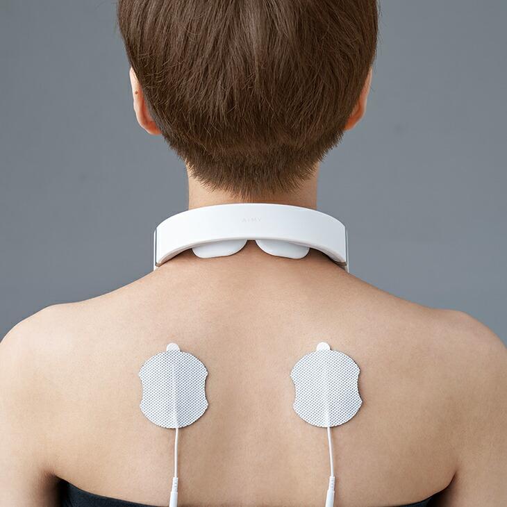 エイミー ネックマッサージャー 低周波 温熱 首 肩 マッサージ機 ハンズフリー 管理医療機器 20段階調節 USB充電式 パッド付 リモコン付 1年保証 ホワイト | AiMY | 04