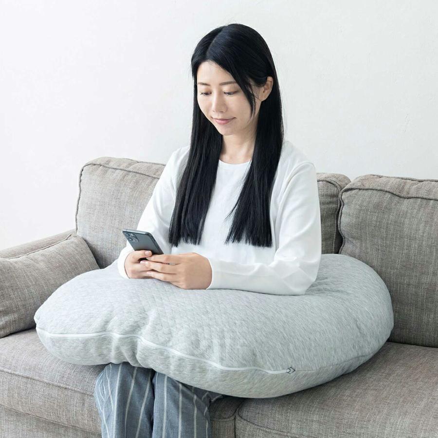 TOSHIBA RLX-P1 リラックス枕 スマホがみやすい包まれまくら クッション 肘置き うつぶせ 横向き