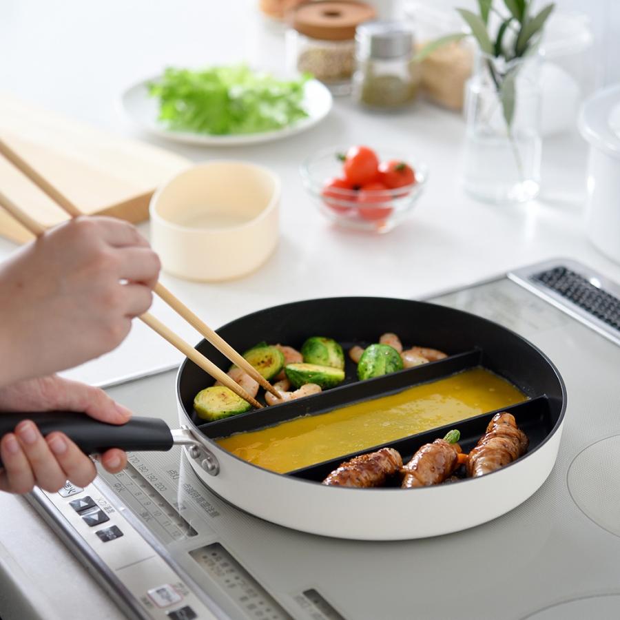 センターエッグトリプルパン 24cm 時短 仕切りフライパン 3品 時短料理 同時調理 |  | 15