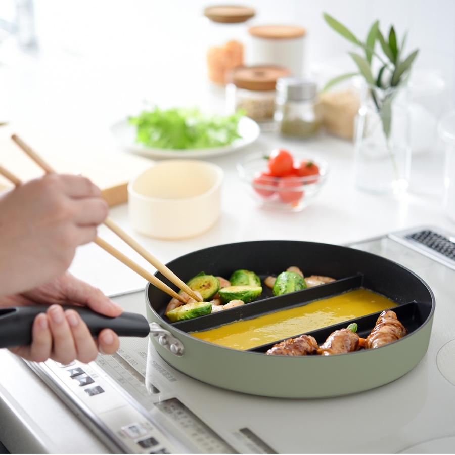 センターエッグトリプルパン 24cm 時短 仕切りフライパン 3品 時短料理 同時調理 |  | 05