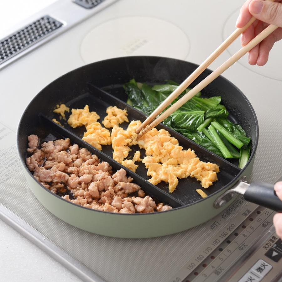 センターエッグトリプルパン 24cm 時短 仕切りフライパン 3品 時短料理 同時調理 |  | 07