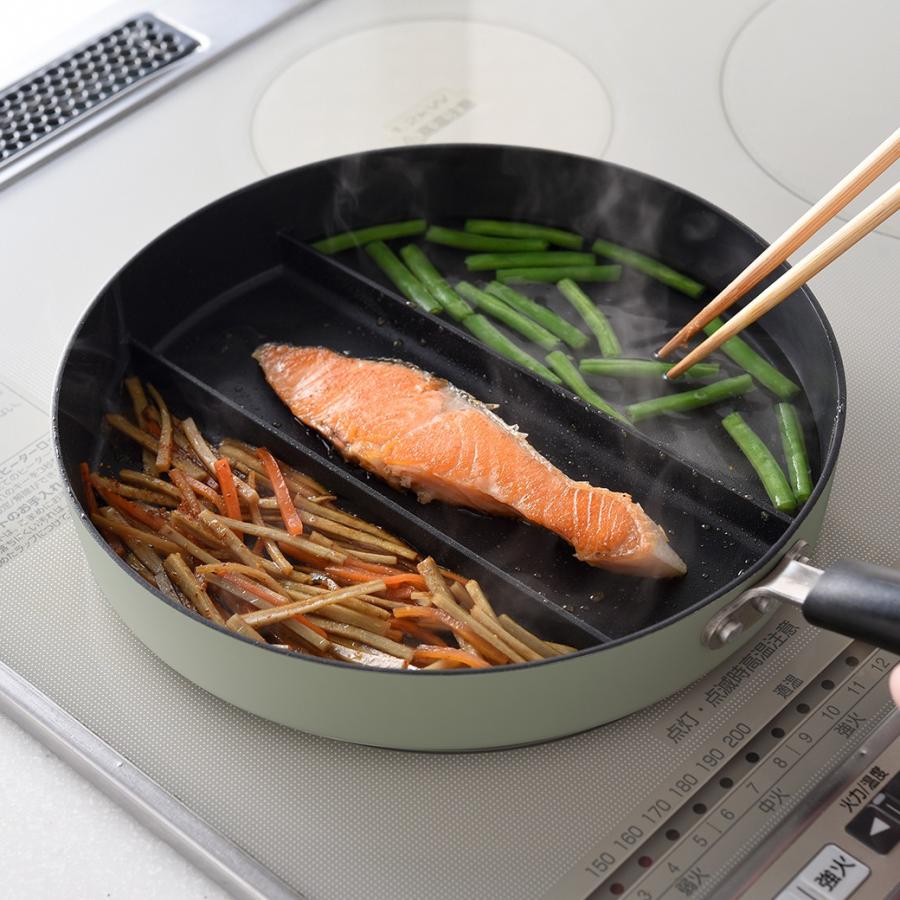 センターエッグトリプルパン 24cm 時短 仕切りフライパン 3品 時短料理 同時調理 |  | 08