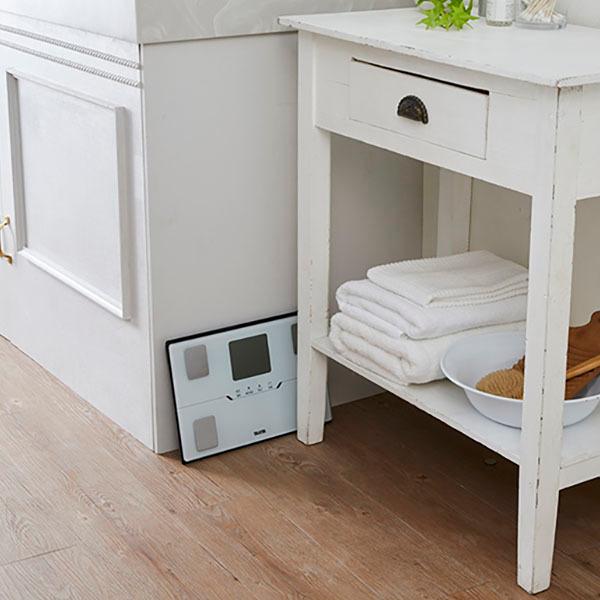 ホワイトタニタ 体重 体組成計 ホワイト BC-768 WH スマホでデータ管理 タニタTanita 体重 体組成計 ホワイト BC-768 WH スマホでデータ管理