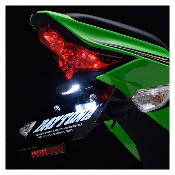 ま DAYTONA（デイトナ） D20323 フェンダーレスキット LEDランプ Ninja ZX