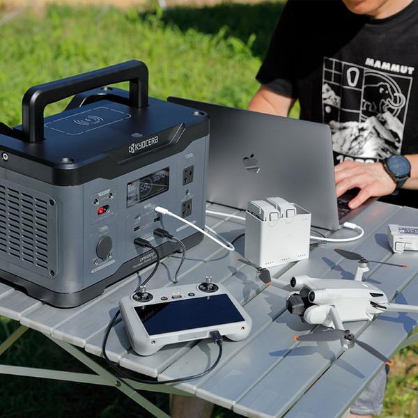 ポータブル電源 京セラ DPS1000 669501A ワイヤレス充電仕様 大型LEDライト付属 定格出力1000W 防災の画像