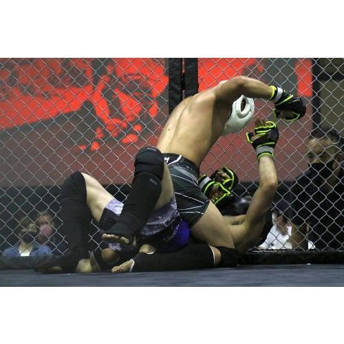 MAZA［マザ］ GRACHANチャレンジ 公式 MMA パウンドグローブ（黒/イエロー）の画像