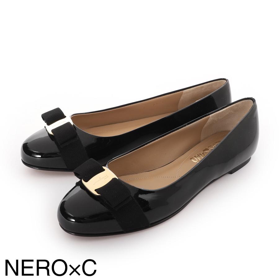 【新品】Salvatore Ferragamo パテント バレエシューズ FERRAGAMO（フェラガモ） バレエシューズ VARINA PATENTCALF フラット