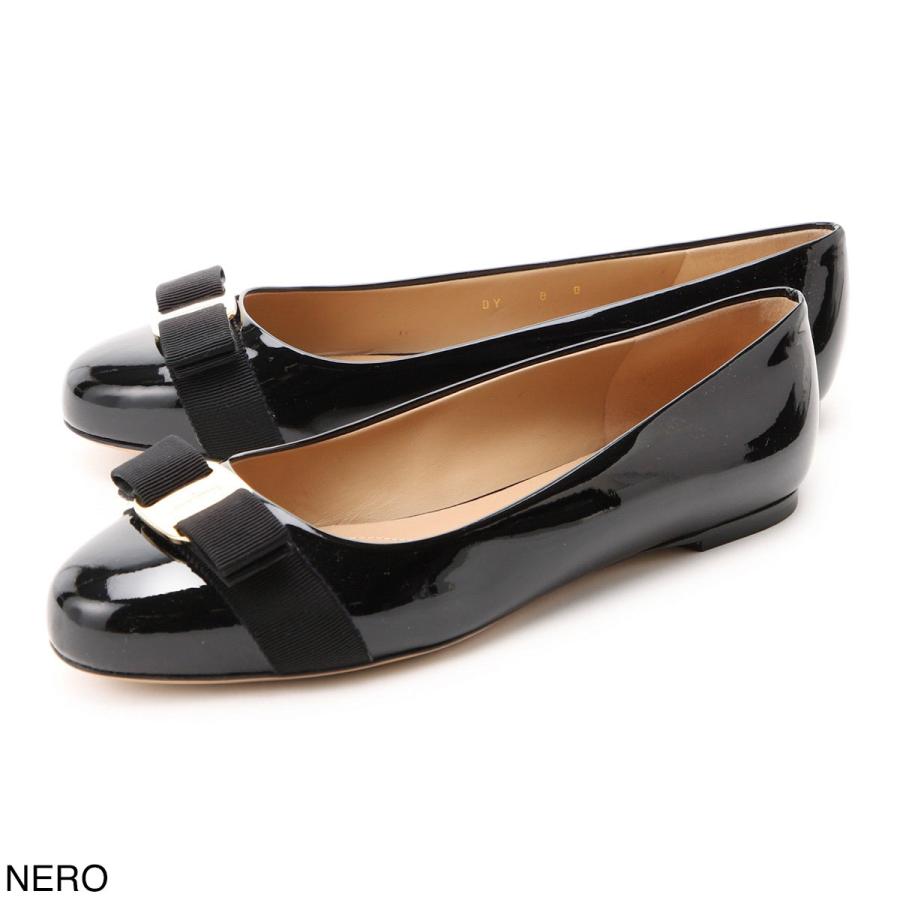 FERRAGAMO（フェラガモ） バレエシューズ VARINA PATENTCALF フラット