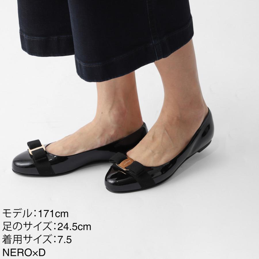 FERRAGAMO（フェラガモ） バレエシューズ VARINA PATENTCALF フラット