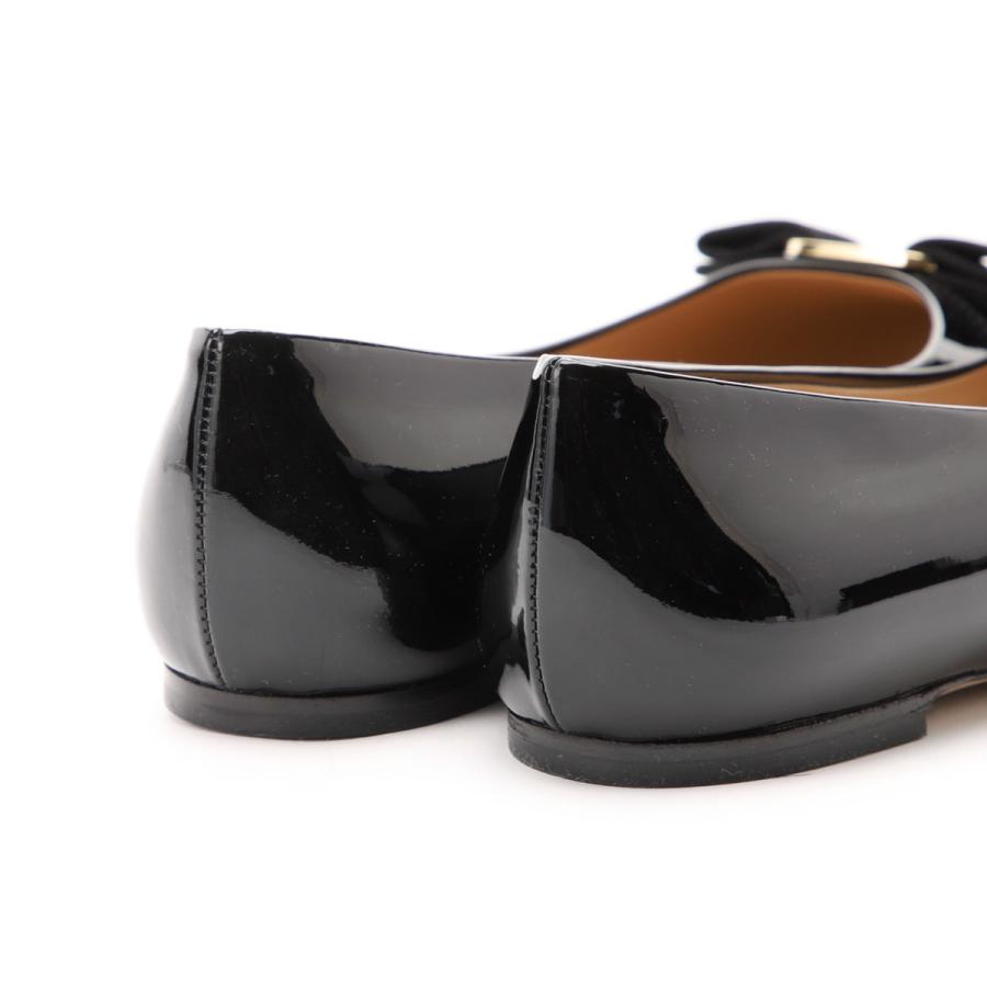 FERRAGAMO（フェラガモ） バレエシューズ VARINA PATENTCALF フラット