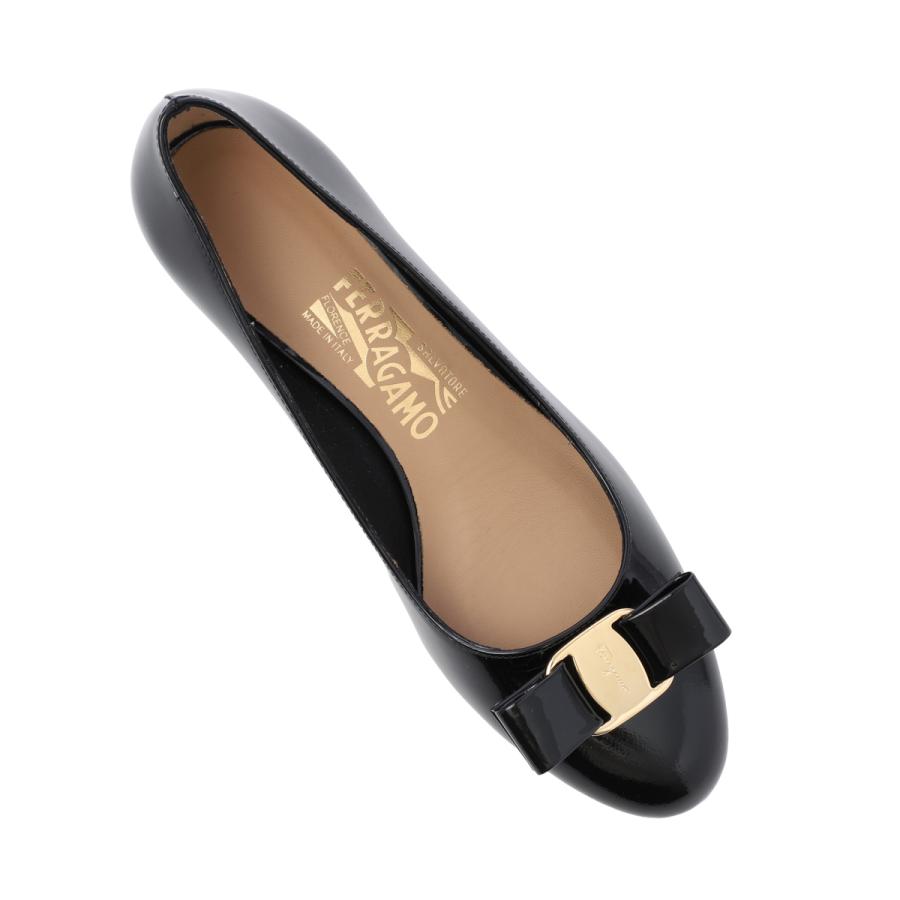 Salvatore Ferragamo フェラガモ VARA ヴァラ パンプス FERRAGAMO（フェラガモ） パンプス VARA ヴァラ レディース : モダン
