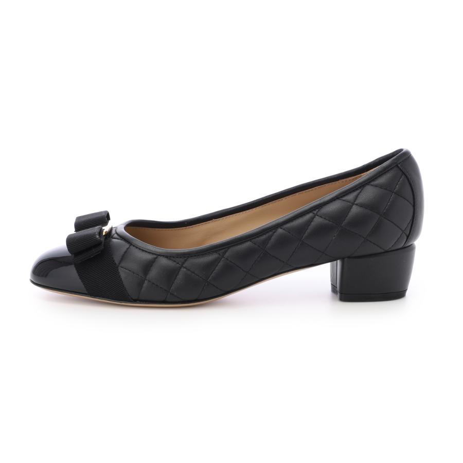 フェラガモ FERRAGAMO パンプス QUILTED VARA PUMP ヴァラ ブラック レディース vara-q-01m832-672114-neroの画像