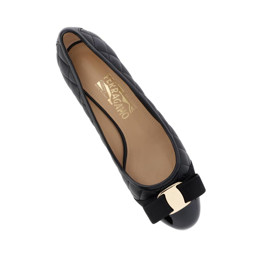 フェラガモ FERRAGAMO パンプス QUILTED VARA PUMP ヴァラ ブラック レディース vara-q-01m832-672114-neroの画像
