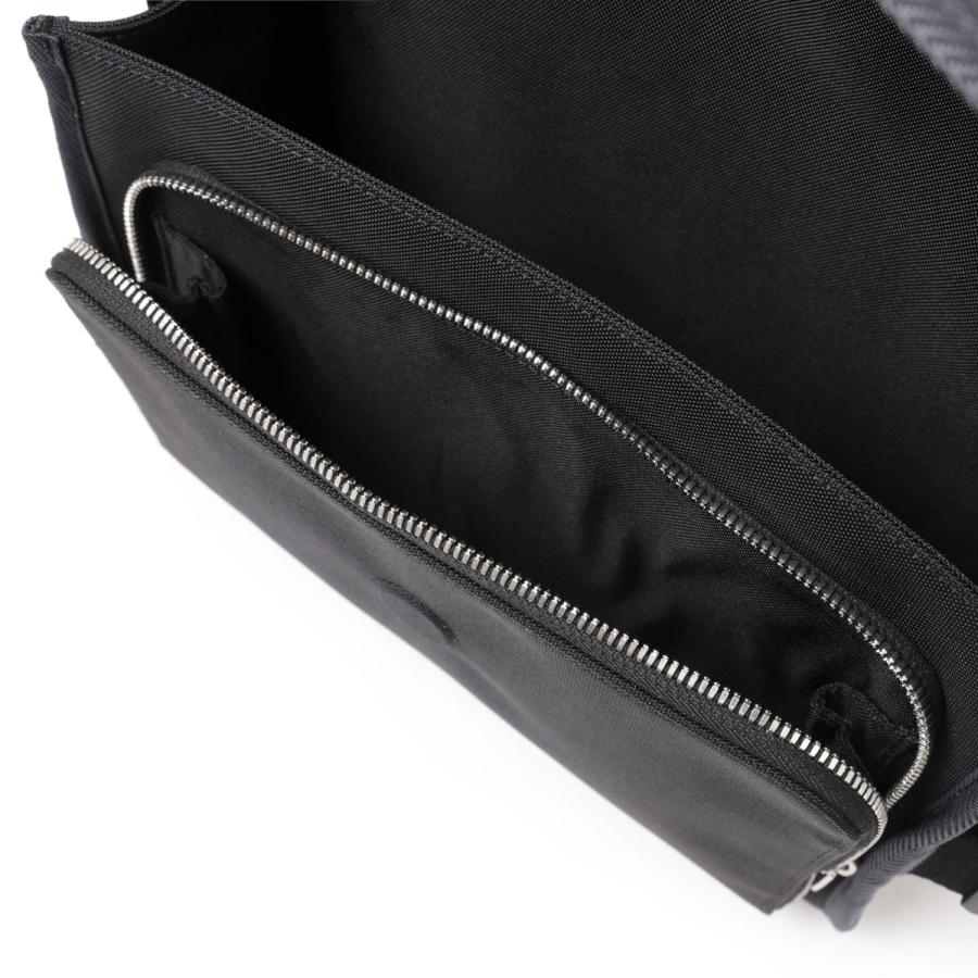 CELINE（セリーヌ） クロスボディバッグ SMALL TREKKING MESSENGER