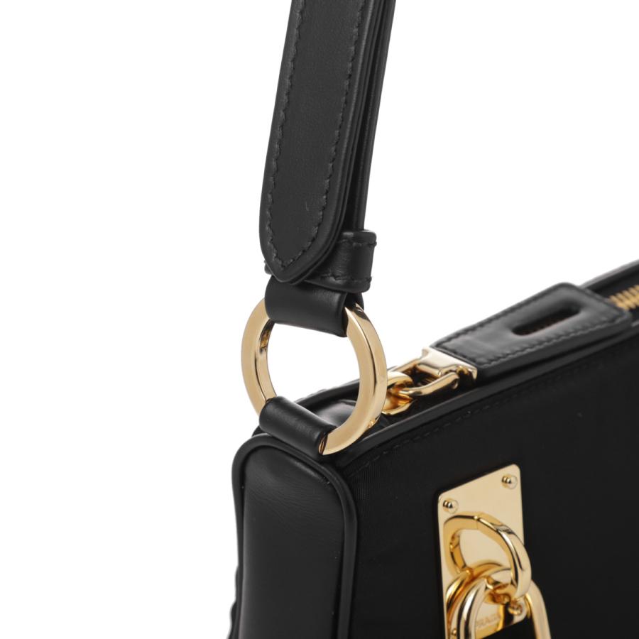 PRADA（プラダ） バッグ ショルダーバッグ ブラック レディース