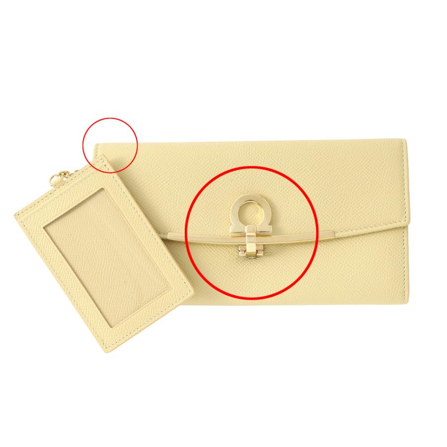 FERRAGAMO（フェラガモ） 長財布 小銭入れ付き イエロー レディース