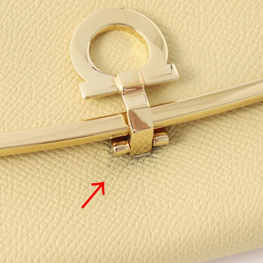 FERRAGAMO（フェラガモ） 長財布 小銭入れ付き イエロー レディース