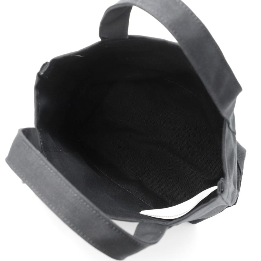 マリメッコ　新品　コスメティックバッグ　Tuttu Raide マリメッコ 新品 Tuttu Raide コスメテックバッグ