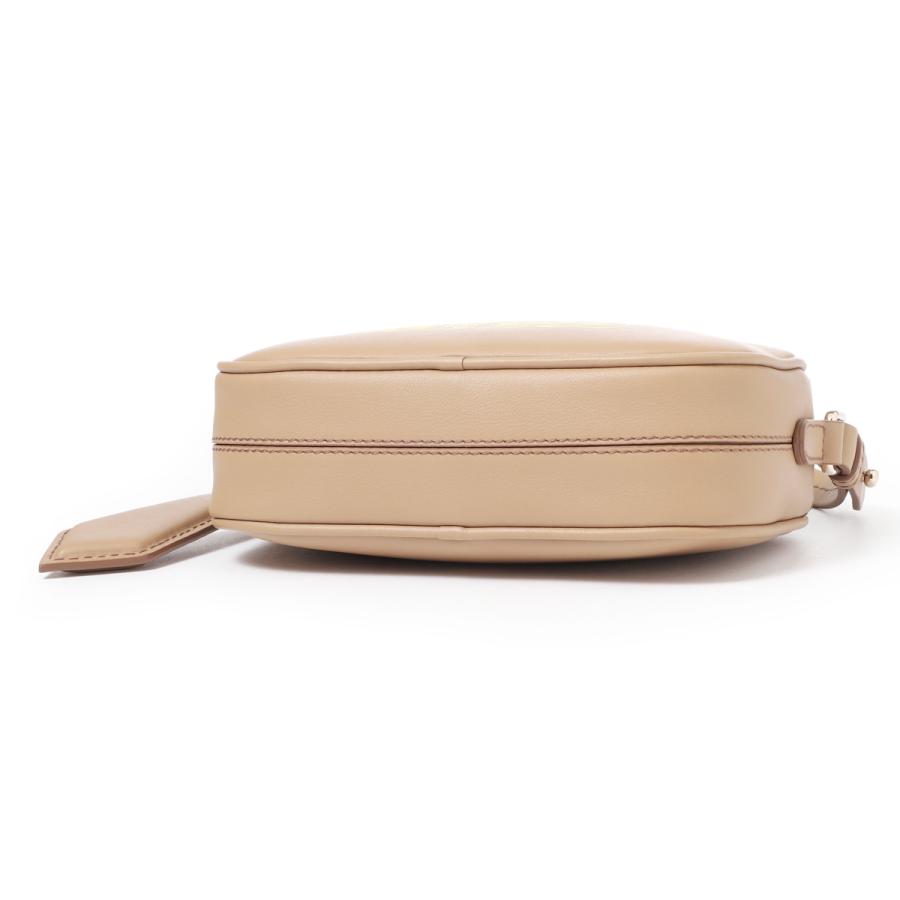 新品 Max Mara マックスマーラ ELSA エルサ ショルダーバッグ マックスマーラのバッグに注目！】表紙のななめ掛けは＜エルサ＞ | VERY