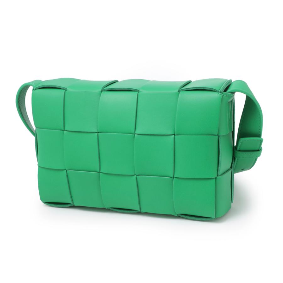 BOTTEGA VENETA（ボッテガ・ヴェネタ） クロスボディバッグ CLASSIC