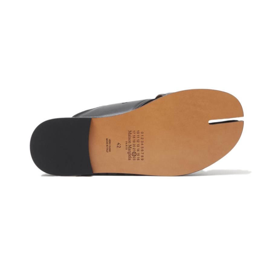 メゾンマルジェラ Maison Margiela サンダル TABI NUMBERS CROSSED SANDAL タビ クロスサンダル ブラック メンズの画像