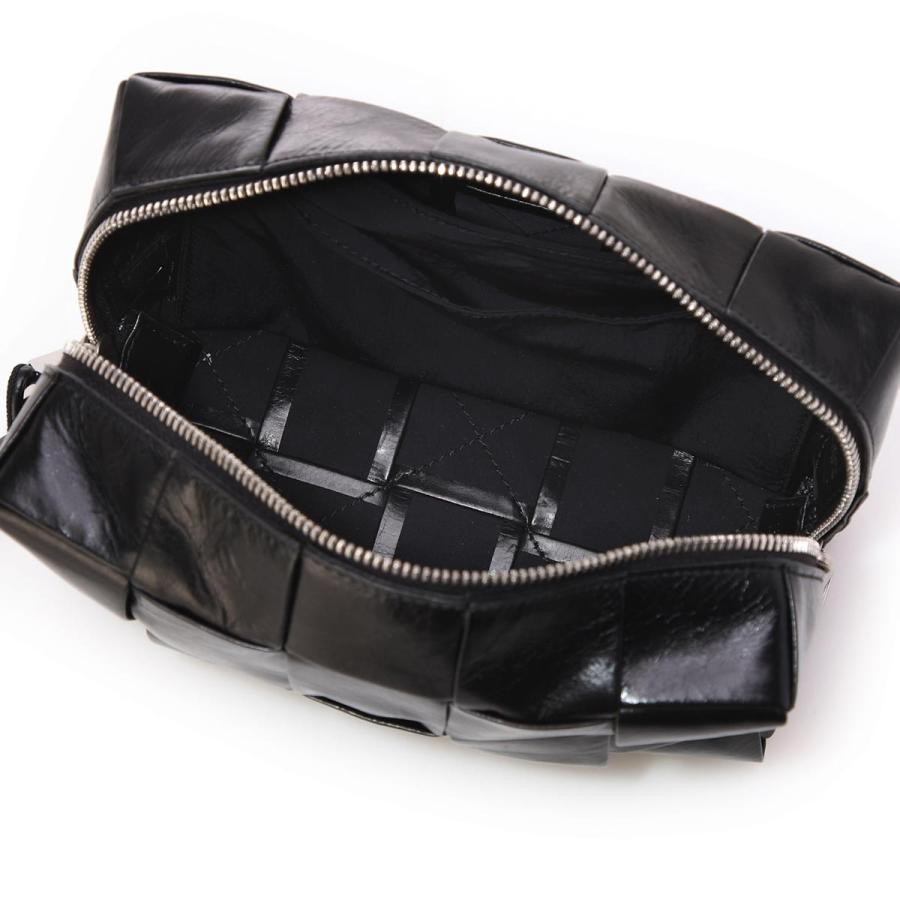 BOTTEGA VENETA（ボッテガ・ヴェネタ） クラッチバッグ WASH BAG