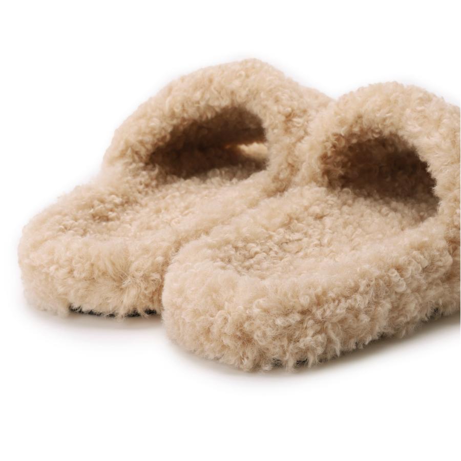 BALENCIAGA（バレンシアガ） サンダル FURRY SLIDE ベージュ