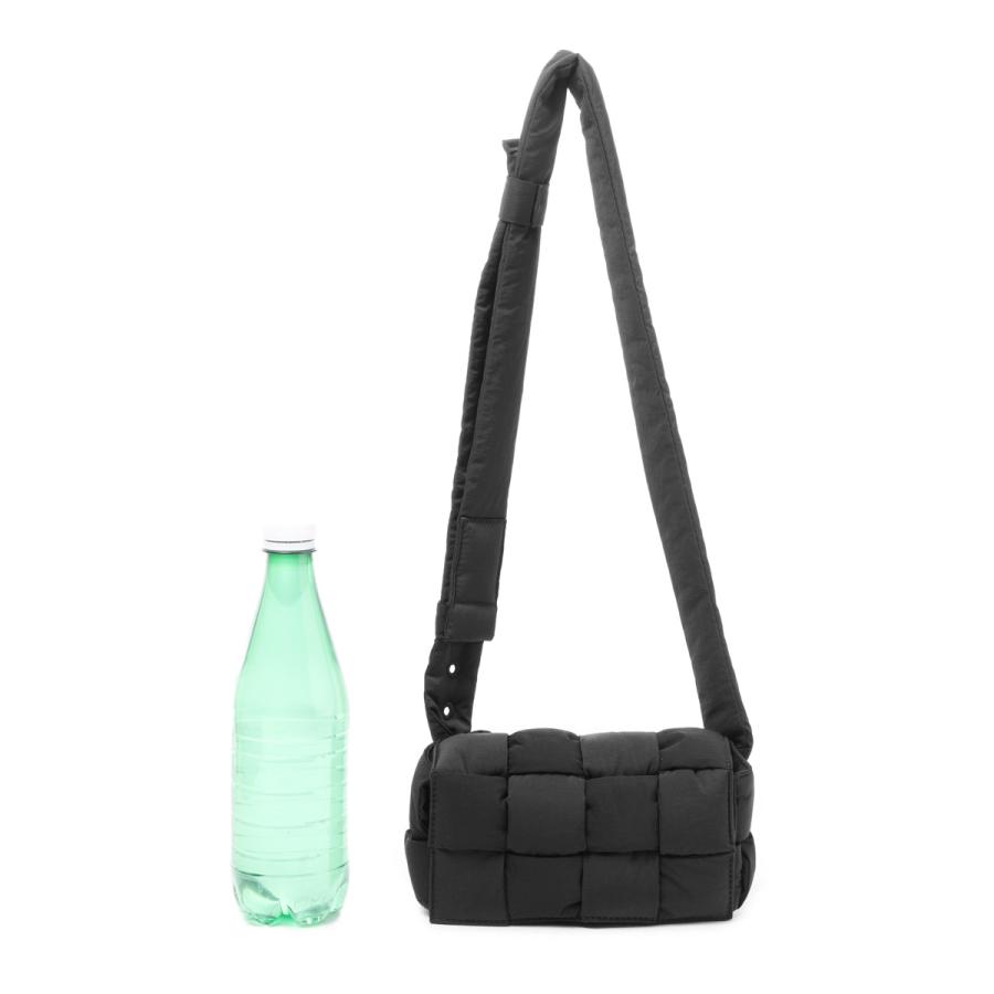 BOTTEGA VENETA ボッテガヴェネタ ベルトバッグ PADDED CASSETTE BOTTEGA VENETA ボッテガヴェネタ ベルトバッグ PADDED CASSETTE