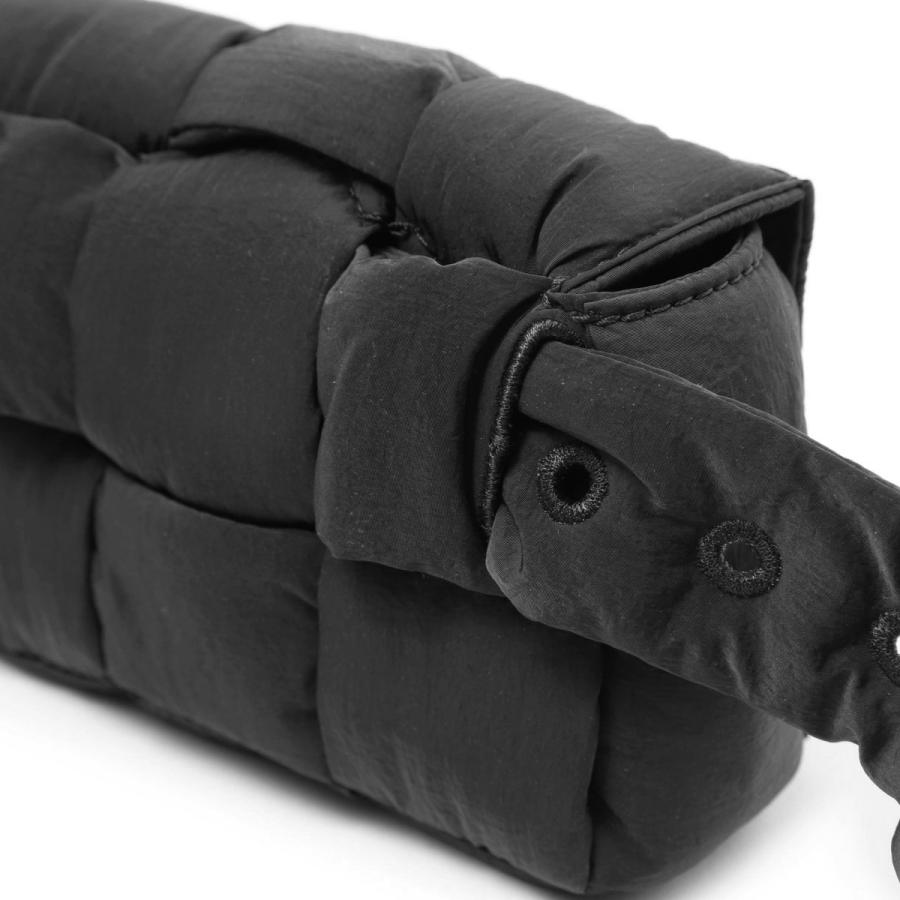 BOTTEGA VENETA ボッテガヴェネタ ベルトバッグ PADDED CASSETTE BOTTEGA VENETA ボッテガヴェネタ ベルトバッグ PADDED CASSETTE