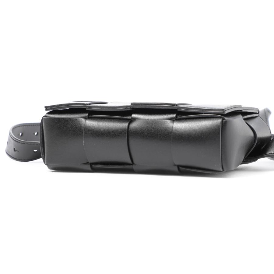 ボッテガ ボディバッグ ブラック BOTTEGA VENETA（ボッテガ・ヴェネタ） ベルトバッグ PADDED CASSETTE