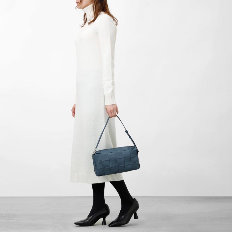 BOTTEGA VENETA ボッテガ・ヴェネタ　ビーズクロッシェバッグ BOTTEGA VENETA（ボッテガ・ヴェネタ） ショルダーバッグ BRICK