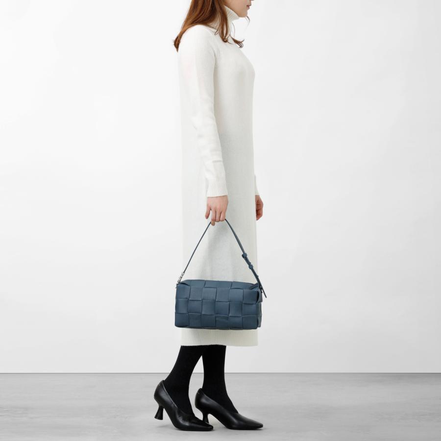 BOTTEGA VENETA（ボッテガ・ヴェネタ） ショルダーバッグ BRICK