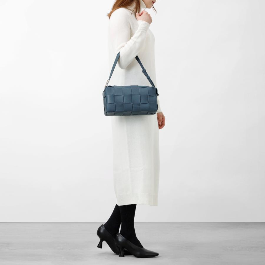 BOTTEGA VENETA（ボッテガ・ヴェネタ） ショルダーバッグ BRICK