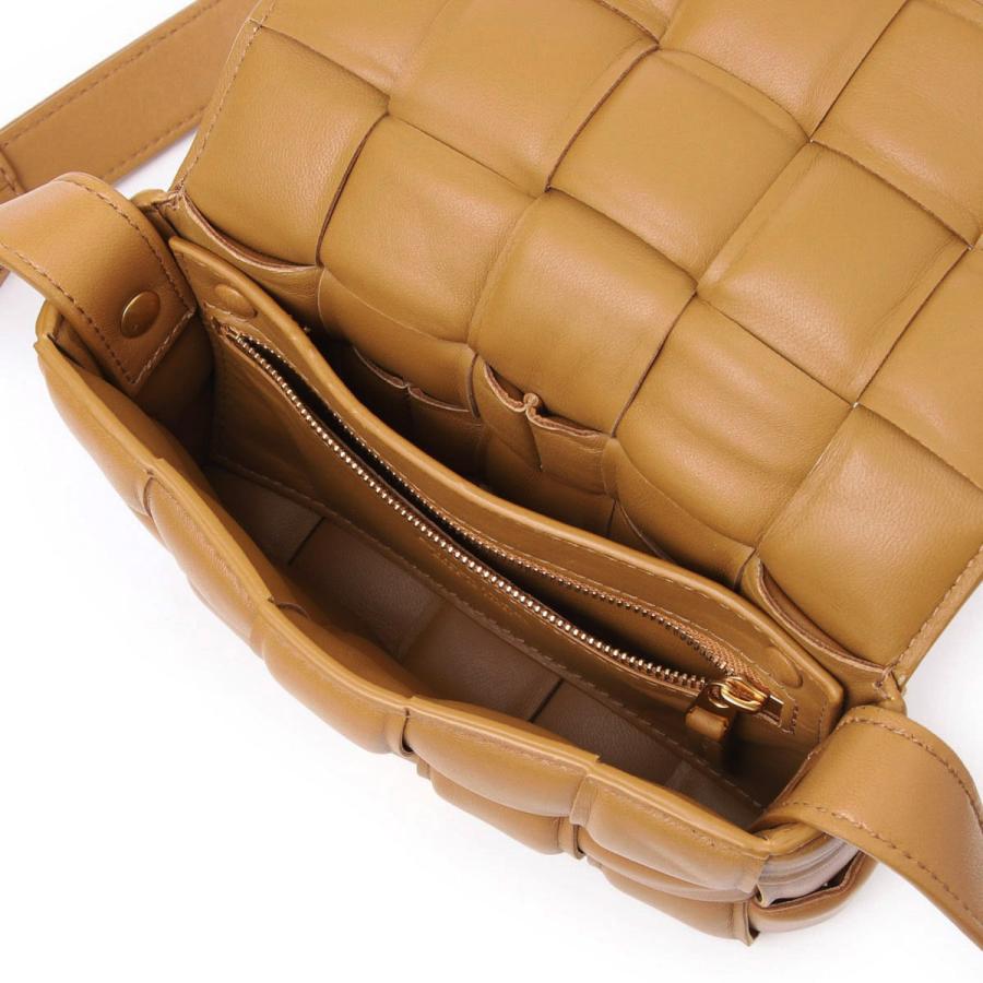 BOTTEGA VENETA（ボッテガ・ヴェネタ） ショルダーバッグ PADDED