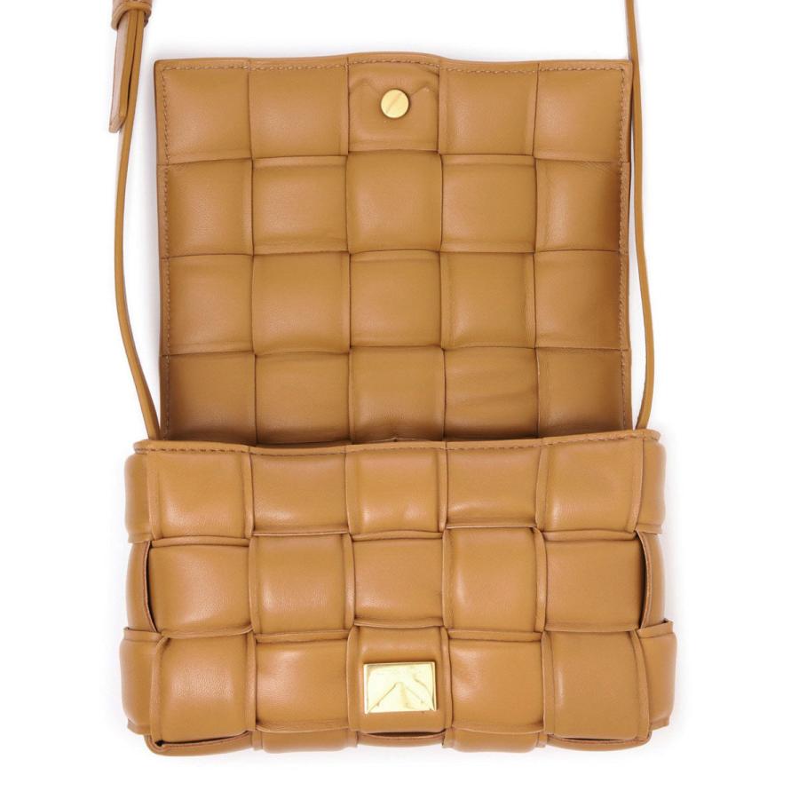 BOTTEGA VENETA（ボッテガ・ヴェネタ） ショルダーバッグ PADDED